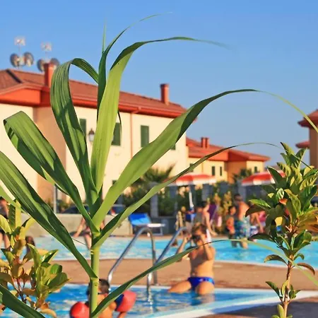 Pink House * Solfara Mare